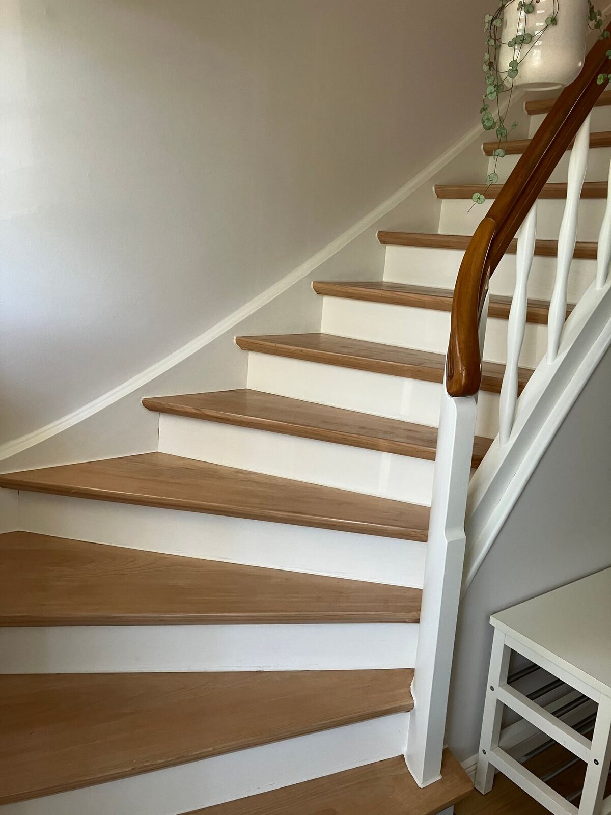 Renovierte Holztreppe
